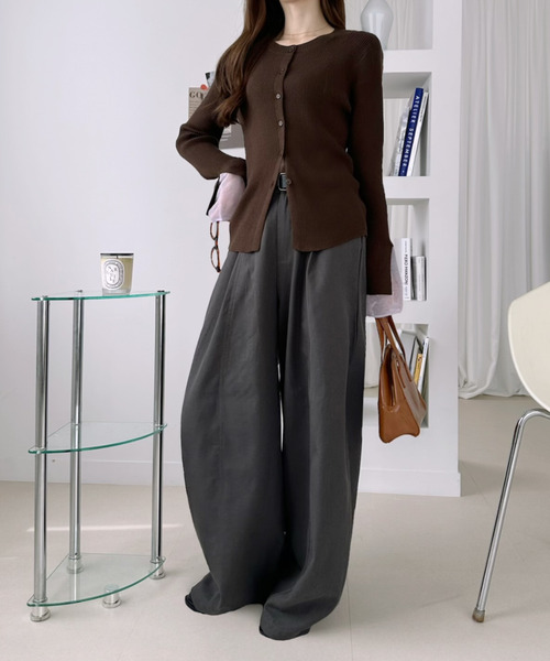 Ada.(エイダ)の「コットン ツイル タック ワイド パンツ(その他パンツ・レディース・ブラウン/チャコールグレー/ブラック・FREE)」の16枚目の写真