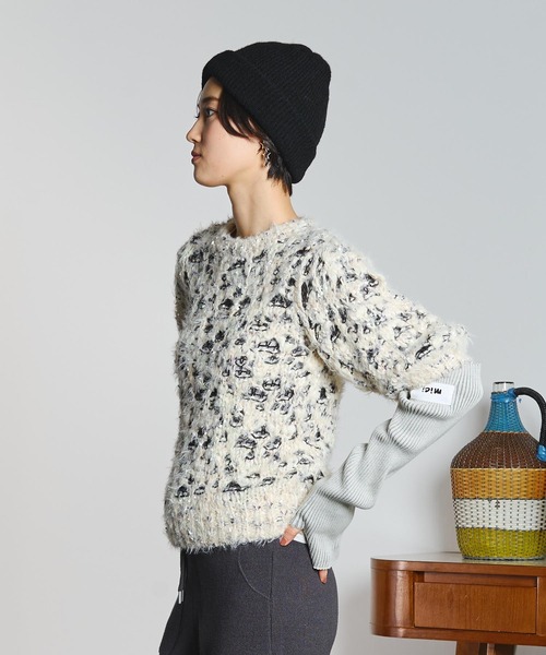 mici(ミチ)の「mici/SHORT SLEEVE KNIT TOP(ニット/セーター・レディース・オフホワイト/ライトパープル・ONE SIZE)」の4枚目の写真