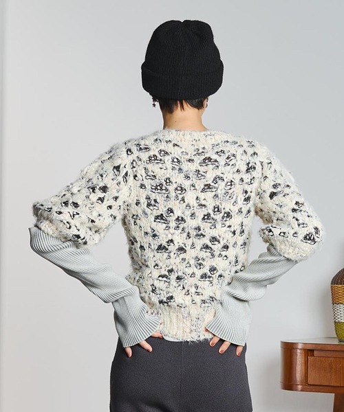 mici(ミチ)の「mici/SHORT SLEEVE KNIT TOP(ニット/セーター・レディース・オフホワイト/ライトパープル・ONE SIZE)」の5枚目の写真