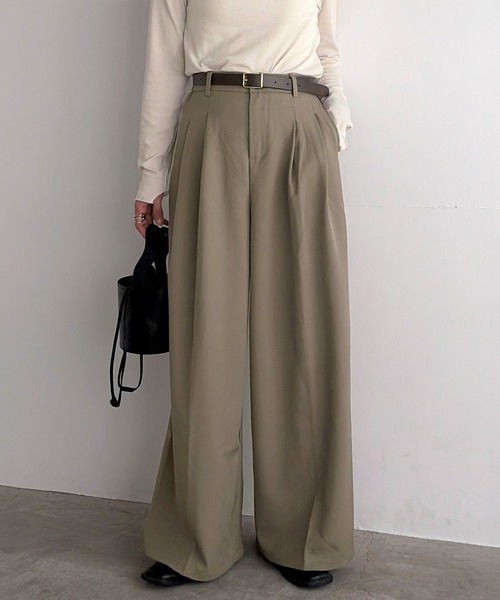 ISOOK(アイスー)の「タックワイドスラックス(chiica select) / バギーパンツ トラウザーズ ロング フルレングス オフィスカジュアル(スラックス・レディース・ブラック/ライトブラウン・FREE)」の8枚目の写真