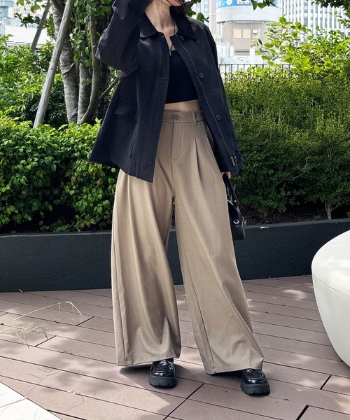 ISOOK(アイスー)の「タックワイドスラックス(chiica select) / バギーパンツ トラウザーズ ロング フルレングス オフィスカジュアル(スラックス・レディース・ブラック/ライトブラウン・FREE)」の16枚目の写真