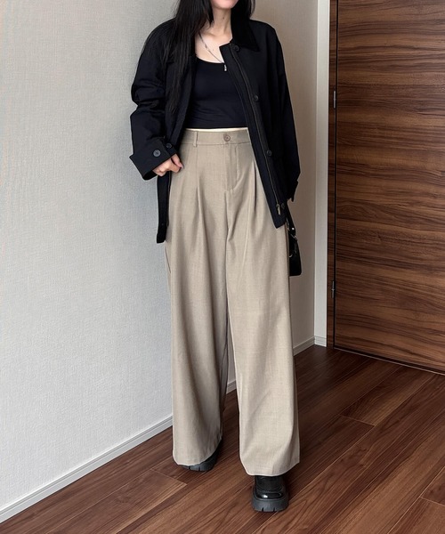ISOOK(アイスー)の「タックワイドスラックス(chiica select) / バギーパンツ トラウザーズ ロング フルレングス オフィスカジュアル(スラックス・レディース・ブラック/ライトブラウン・FREE)」の18枚目の写真
