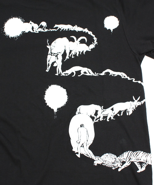 時しらず（トキシラズ）の「HEROISM RINNE TEE（Tシャツ/カットソー・メンズ・ブラック/ダークグレー・MEDIUM/LARGE/SMALL）」の7枚目の写真