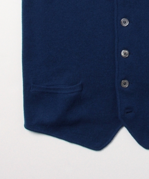 DRUMOHR（ドルモア）の「DRUMOHR / ウールカシミヤジレ（ベスト）」 - WEAR