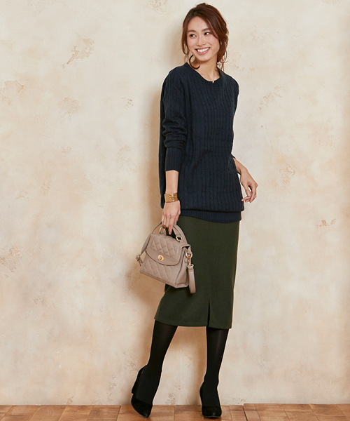 Pierrot（ピエロ）の「ケーブル編みニットチュニック（ニット/セーター・レディース・ネイビー/アイボリー/ブラウン/杢グレー・M）」の19枚目の写真