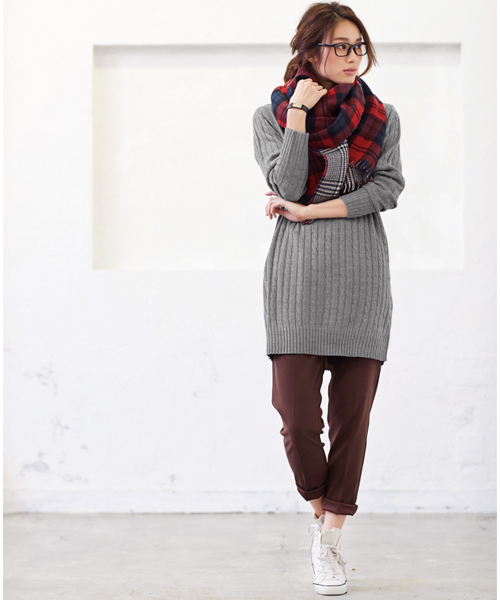 Pierrot（ピエロ）の「ケーブル編みニットチュニック（ニット/セーター・レディース・ネイビー/アイボリー/ブラウン/杢グレー・M）」の20枚目の写真