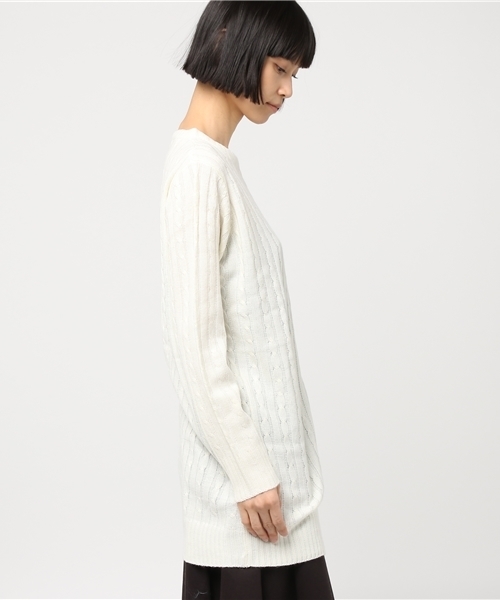 Pierrot（ピエロ）の「ケーブル編みニットチュニック（ニット/セーター・レディース・ネイビー/アイボリー/ブラウン/杢グレー・M）」の11枚目の写真