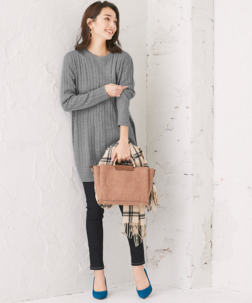 Pierrot（ピエロ）の「ケーブル編みニットチュニック（ニット/セーター・レディース・ネイビー/アイボリー/ブラウン/杢グレー・M）」の6枚目の写真