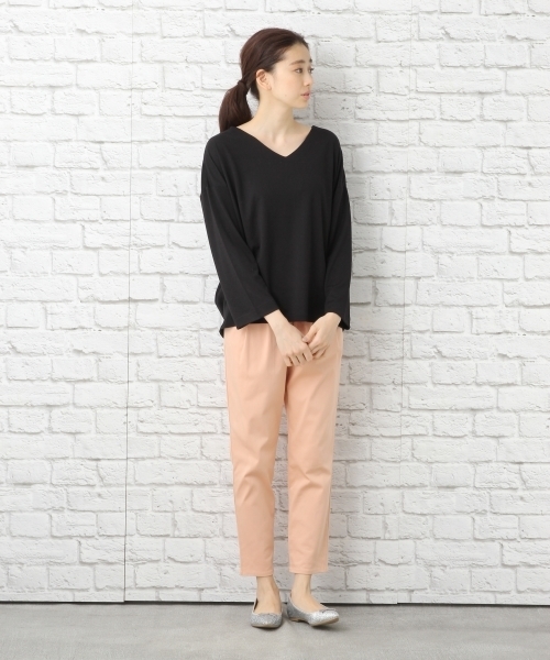 LEPSIM（レプシィム）の「バックフハクタックVネックプルオーバー　741751（Tシャツ/カットソー・レディース・ブラック/グレイッシュベージュ/イエロー/オフホワイト・FREE）」の6枚目の写真