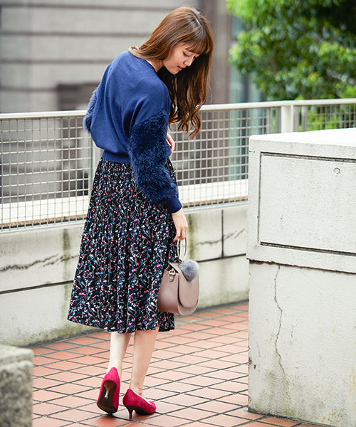 N.（N. Natural Beauty Basic）（エヌエヌナチュラルビューティーベーシック）の「◆消しプリーツフラワープリントスカート（スカート・レディース・ボルドー/ブラック・MEDIUM）」の4枚目の写真