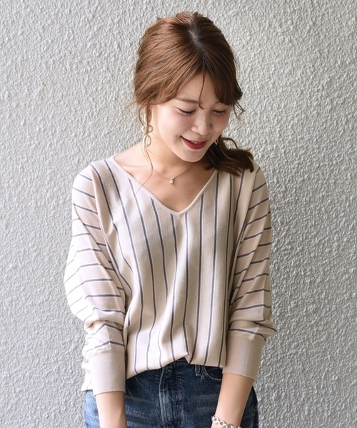 SHIPS（シップス）の「ウールシルクドルマン　ストライプ◇（Tシャツ/カットソー・レディース・オフホワイト/ベージュ/パープル・ONE SIZE）」の3枚目の写真