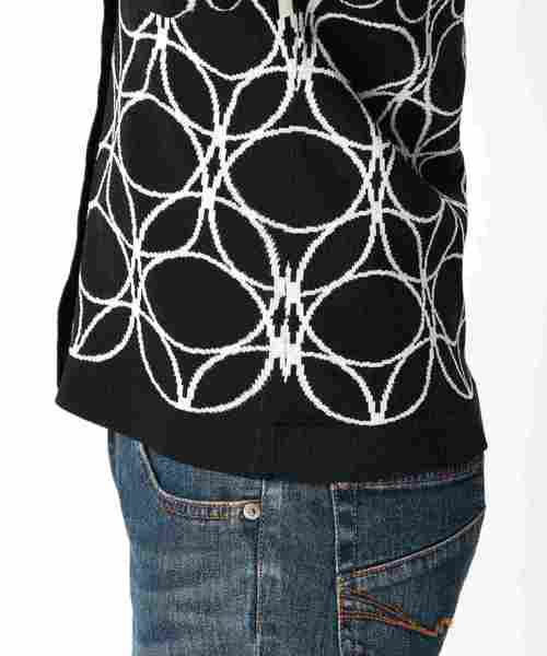 NARACAMICIE(ナラカミーチェ)の「サークルキカ柄ジャカードVカーディガン(カーディガン/ボレロ・レディース・ホワイト/ブラック・MEDIUM/LARGE)」の14枚目の写真