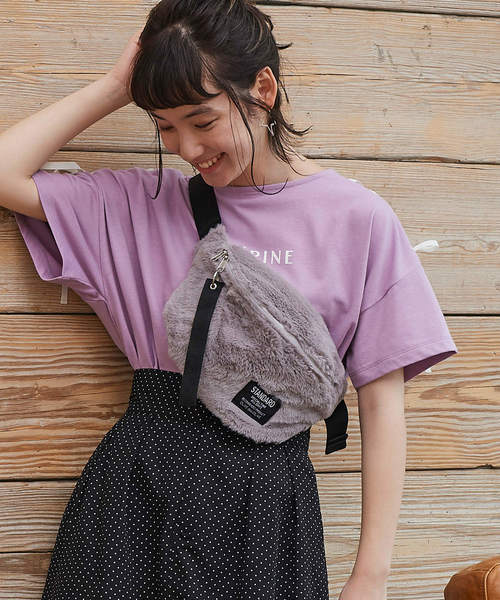 OLIVE des OLIVE（オリーブデオリーブ）の「[再入荷決定!] ファーボディバッグ（ボディバッグ/ウエストポーチ・レディース・オフホワイト/ピンク/グレー/その他・FREE）」の3枚目の写真