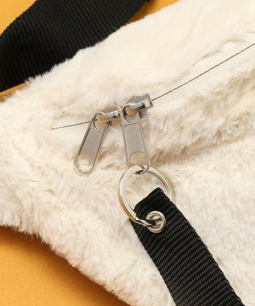 OLIVE des OLIVE（オリーブデオリーブ）の「[再入荷決定!] ファーボディバッグ（ボディバッグ/ウエストポーチ・レディース・オフホワイト/ピンク/グレー/その他・FREE）」の10枚目の写真