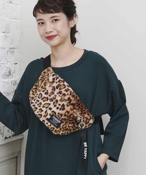 OLIVE des OLIVE（オリーブデオリーブ）の「[再入荷決定!] ファーボディバッグ（ボディバッグ/ウエストポーチ・レディース・オフホワイト/ピンク/グレー/その他・FREE）」の18枚目の写真