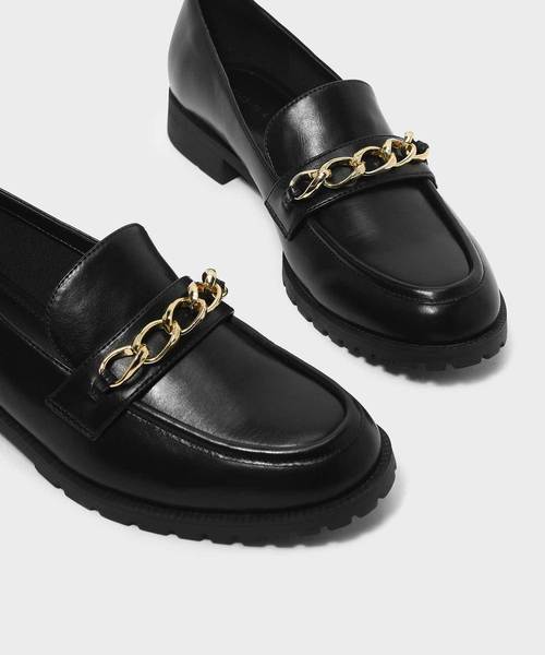 CHARLES & KEITH（チャールズ & キース）の「チェーンディテールローファー / CHAIN DETAIL LOAFERS（ローファー・レディース・ブラック/ダークブラウン・22.5cm/23cm/23.5cm/24.5cm/25cm/25.5cm）」の6枚目の写真