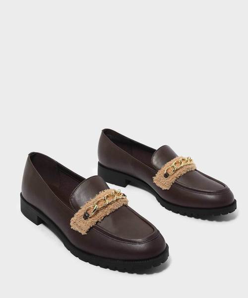 CHARLES & KEITH（チャールズ & キース）の「チェーンディテールローファー / CHAIN DETAIL LOAFERS（ローファー・レディース・ブラック/ダークブラウン・22.5cm/23cm/23.5cm/24.5cm/25cm/25.5cm）」の10枚目の写真
