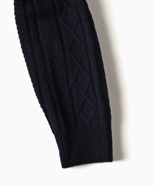 SHIPS（シップス）の「SC: 9ゲージ ランダム/アラン クルーネック ニット□（ニット/セーター・メンズ・ホワイト/グレー/ネイビー/グリーン/ブルー/バーガンディー・SMALL/MEDIUM/LARGE/X-LARGE）」の11枚目の写真