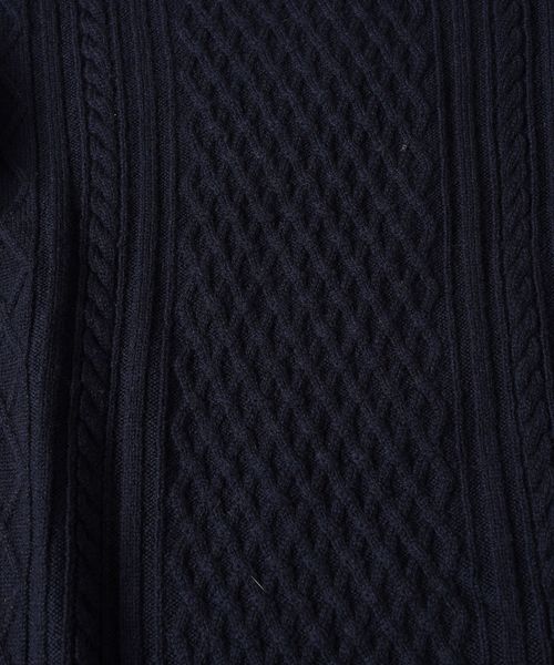 SHIPS（シップス）の「SC: 9ゲージ ランダム/アラン クルーネック ニット□（ニット/セーター・メンズ・ホワイト/グレー/ネイビー/グリーン/ブルー/バーガンディー・SMALL/MEDIUM/LARGE/X-LARGE）」の17枚目の写真