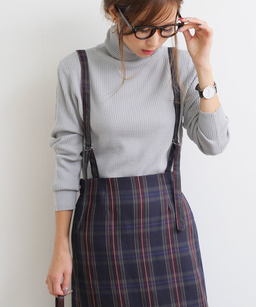 andme（アンドミー）の「タートルネック長袖リブニットトップス（ニット/セーター・レディース・ブラック/パープル/グレー/オフホワイト/グリーン/マスタード・L/M）」の4枚目の写真