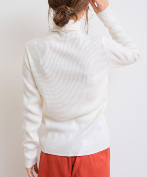 andme（アンドミー）の「タートルネック長袖リブニットトップス（ニット/セーター・レディース・ブラック/パープル/グレー/オフホワイト/グリーン/マスタード・L/M）」の10枚目の写真