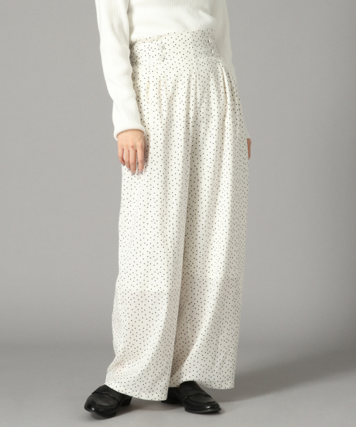 LOWRYS FARM（ローリーズファーム）の「ドットハイウエストパンツ　824893（その他パンツ・レディース・アイボリー/ブラック・FREE）」の2枚目の写真