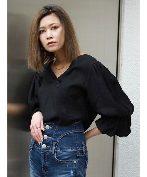 EMODA（エモダ）の「バルキースリーブシャツトップ（シャツ/ブラウス・レディース・ブラック/その他/ホワイト・FREE）」の2枚目の写真