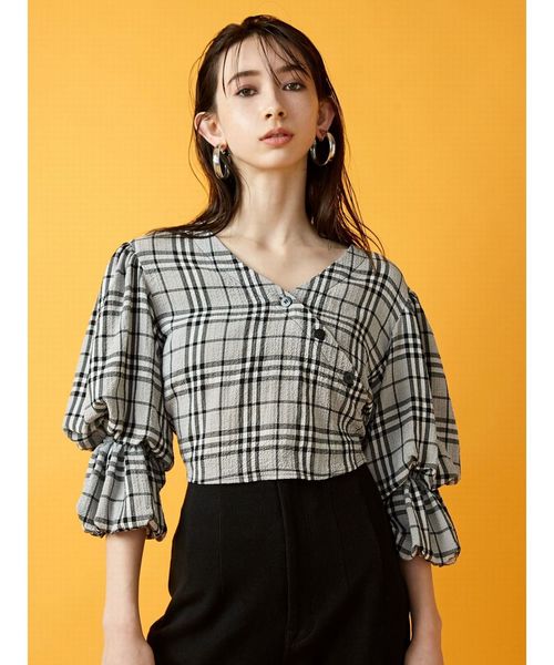 EMODA（エモダ）の「バルキースリーブシャツトップ（シャツ/ブラウス・レディース・ブラック/その他/ホワイト・FREE）」の7枚目の写真