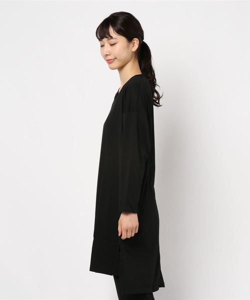 KOBE LETTUCE(コウベレタス)の「VネックスリットドルマンチュニックロングTシャツ(Tシャツ/カットソー・レディース・ブラック/モカ/ボルドー/グリーン/オレンジ/ブラウン/グレー・M/L)」の9枚目の写真