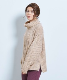 杢ケーブル編みタートルネックニット