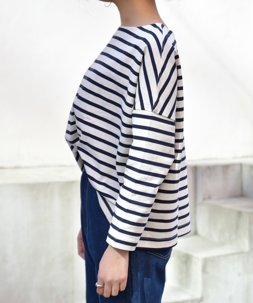 Ambre Neige（アンブルネージュ）の「ボーダーカットソー／ボーダートップス／カットソー／【WEB/EC限定商品】（Tシャツ/カットソー・レディース・ブラック/ネイビー/オフホワイト・FREE）」の6枚目の写真