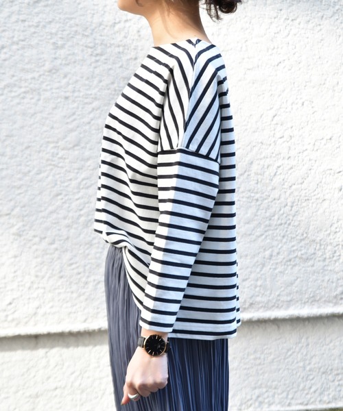 Ambre Neige（アンブルネージュ）の「ボーダーカットソー／ボーダートップス／カットソー／【WEB/EC限定商品】（Tシャツ/カットソー・レディース・ブラック/ネイビー/オフホワイト・FREE）」の10枚目の写真