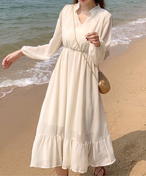 Grandeir(グランディール)の「シアースリーブ Vネック ミモレ丈 ワンピース(ワンピース・レディース・ブラック/ベージュ/オレンジ・M)」の2枚目の写真