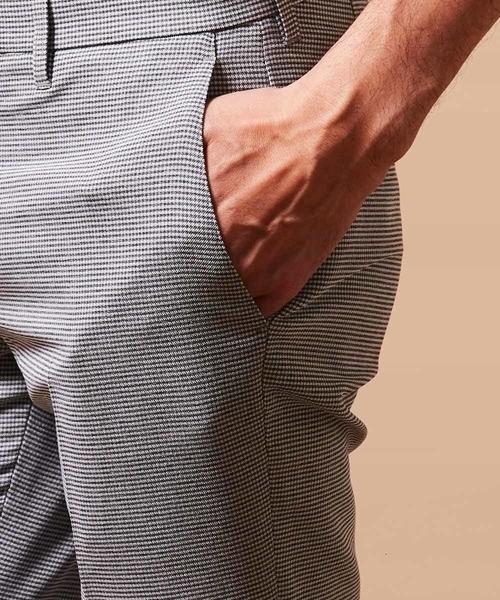 MICHEL KLEIN HOMME (ミッシェルクランオム)の「【洗える】パンツ(カラミハウンドツース)(その他パンツ・メンズ・ライトグレー/ネイビー・46/48/51)」の19枚目の写真