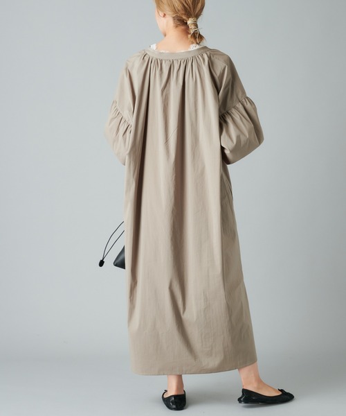 PUAL CE CIN（ピュアルセシン）の「Ｖネックワンピース（ワンピース・レディース・カーキ/グリーン/グレイッシュベージュ/ブラック・FREE）」の8枚目の写真