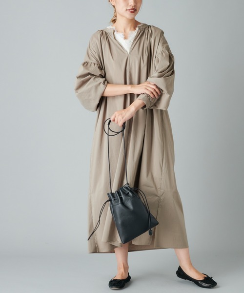 PUAL CE CIN（ピュアルセシン）の「Ｖネックワンピース（ワンピース・レディース・カーキ/グリーン/グレイッシュベージュ/ブラック・FREE）」の9枚目の写真