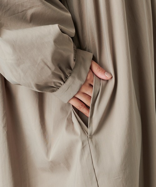 PUAL CE CIN（ピュアルセシン）の「Ｖネックワンピース（ワンピース・レディース・カーキ/グリーン/グレイッシュベージュ/ブラック・FREE）」の22枚目の写真