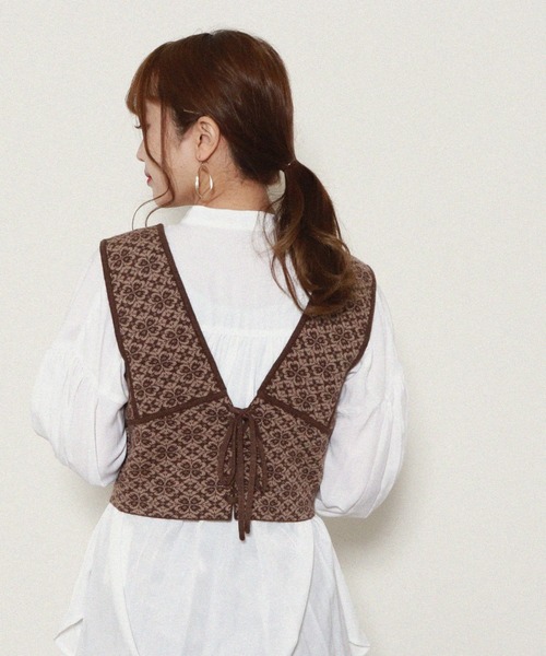 Cheek(チーク)の「12Gジャガードニットビスチェ(ニット/セーター・レディース・ベージュ/ブラウン・MEDIUM)」の1枚目の写真