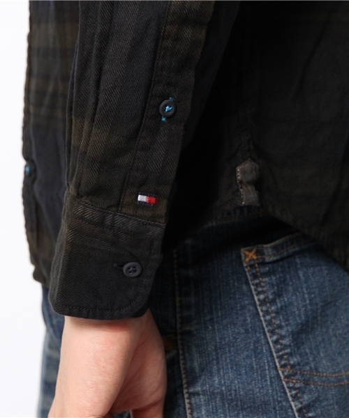 TOMMY HILFIGER（トミーヒルフィガー）の「MOON OVERDYE CHECK SHIRT NF（シャツ/ブラウス・メンズ・ブラウン・SMALL/LARGE/MEDIUM/X-LARGE）」の5枚目の写真