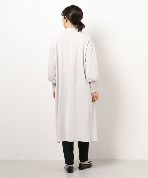 INTERPLANET(インタープラネット)の「シェリーサテン袖口リブコート(ノーカラーコート・レディース・ベージュ/チャコールグレー/グレイッシュベージュ・FREE)」の5枚目の写真