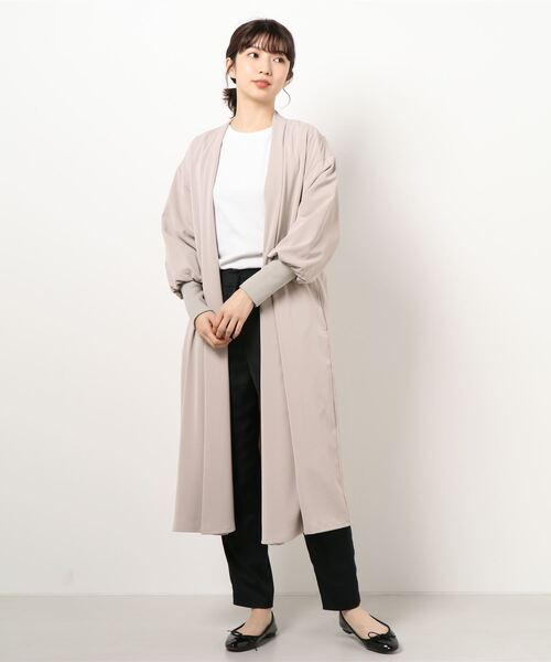 INTERPLANET(インタープラネット)の「シェリーサテン袖口リブコート(ノーカラーコート・レディース・ベージュ/チャコールグレー/グレイッシュベージュ・FREE)」の21枚目の写真