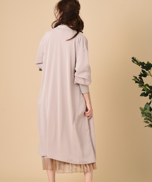 INTERPLANET(インタープラネット)の「シェリーサテン袖口リブコート(ノーカラーコート・レディース・ベージュ/チャコールグレー/グレイッシュベージュ・FREE)」の10枚目の写真