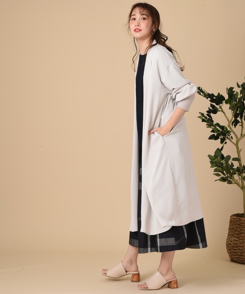 INTERPLANET(インタープラネット)の「シェリーサテン袖口リブコート(ノーカラーコート・レディース・ベージュ/チャコールグレー/グレイッシュベージュ・FREE)」の12枚目の写真