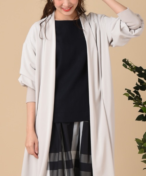 INTERPLANET(インタープラネット)の「シェリーサテン袖口リブコート(ノーカラーコート・レディース・ベージュ/チャコールグレー/グレイッシュベージュ・FREE)」の15枚目の写真