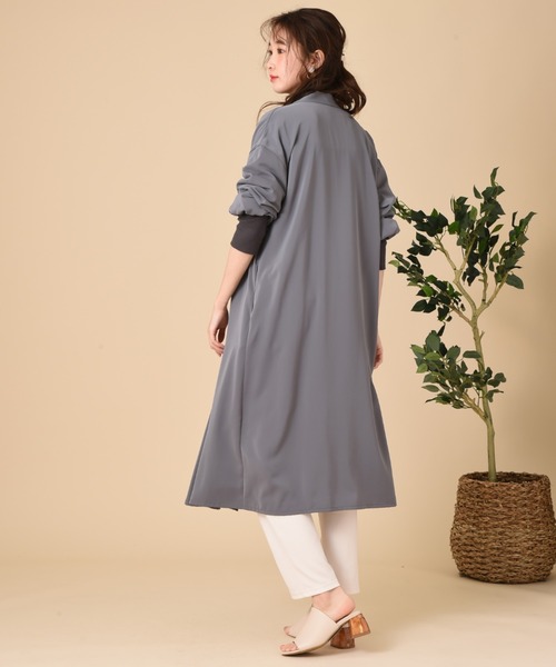 INTERPLANET(インタープラネット)の「シェリーサテン袖口リブコート(ノーカラーコート・レディース・ベージュ/チャコールグレー/グレイッシュベージュ・FREE)」の20枚目の写真