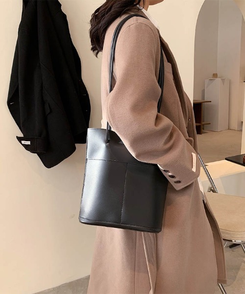 TABI PAL（タビパル）の「2021新作　柔らかく　バケツトートバッグ（ショルダーバッグ・レディース・ブラウン系その他/ベージュ/ブラック/ブラウン・FREE）」の6枚目の写真