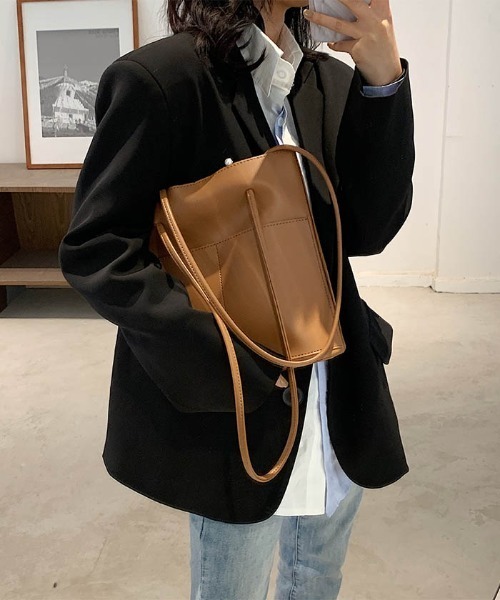 TABI PAL（タビパル）の「2021新作　柔らかく　バケツトートバッグ（ショルダーバッグ・レディース・ブラウン系その他/ベージュ/ブラック/ブラウン・FREE）」の9枚目の写真