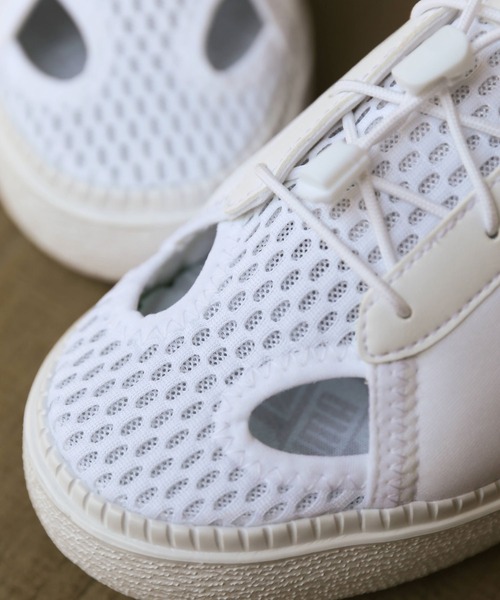 PUMA（プーマ）の「PUMA PLATFORM TRACE LITE MULE / プーマ プラットフォーム トレース ライト ミュール（スニーカー・レディース・ブラック/ホワイト・23.5cm/24.0cm/24.5cm/22.5cm/22.0cm/25.0cm/23.0cm）」の12枚目の写真