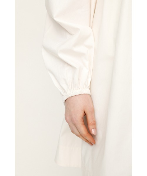 SLY（スライ）の「TUCK SMOCK DRESS/タックドレス（ワンピース・レディース・ブラック/ベージュ/ホワイト・1/2）」の17枚目の写真