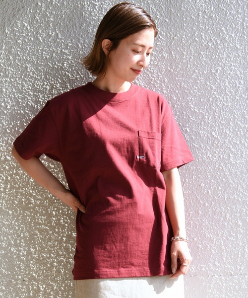 SHIPS（シップス）の「【WEB限定】SHIPS: マイクロ SHIPSロゴ ポケット Tシャツ（Tシャツ/カットソー・メンズ・ホワイト/ブラック/ネイビー/ワイン/オリーブ/ダークグレー/ストーン/オフホワイト/ピンク/ブルー系その他/グレー/ピンク系/ライトブルー/ブルー系・MEDIUM/LARGE/X-LARGE/SMALL/X-SMALL）」の20枚目の写真